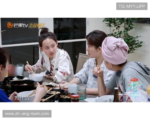 yoyo开心跳舞时男朋友却沉迷打游戏引发搞笑日常趣事